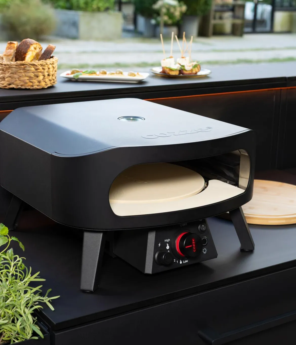 Cozze Gas-Pizzaofen Rotate Black Edition, inkl. Pizzastein, 34,5 cm (13"), ca. B50/H29,5/T50 cm