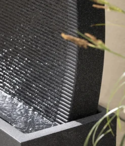 Dehner Polyethylen-Gartenbrunnen Altero, solarfähig, ca. H107 cm