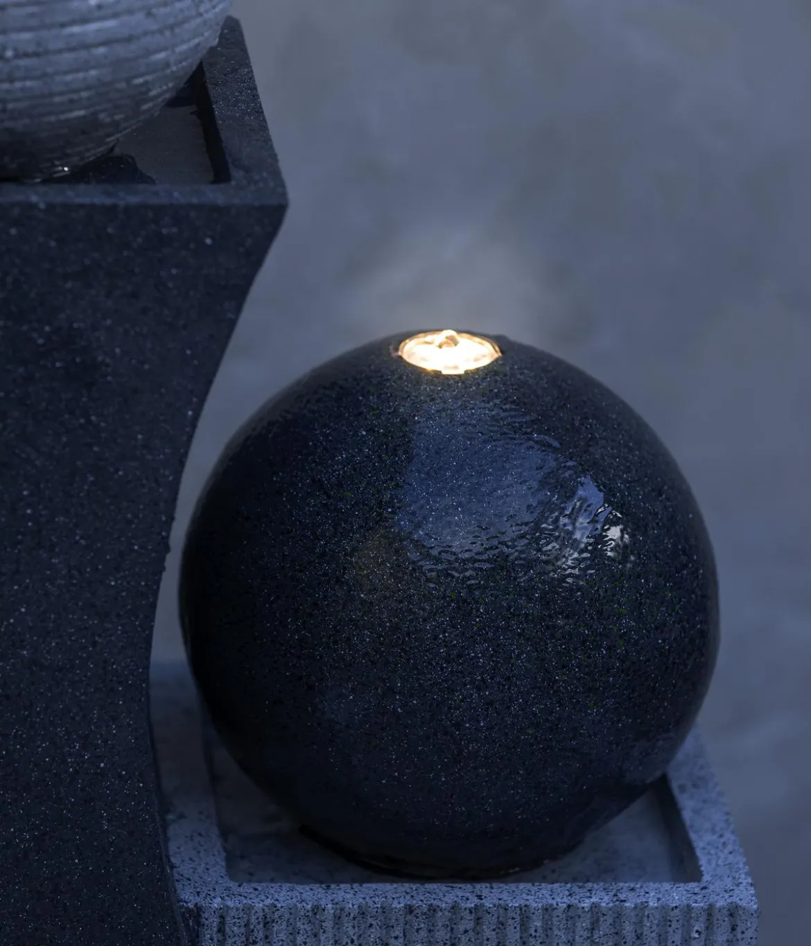Dehner Polyresin-Gartenbrunnen Ying Yang, solarfähig, ca. H94 cm