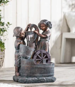Dehner Polyresin-Gartenbrunnen Lea und Leon, solarfähig, ca. H68,5 cm