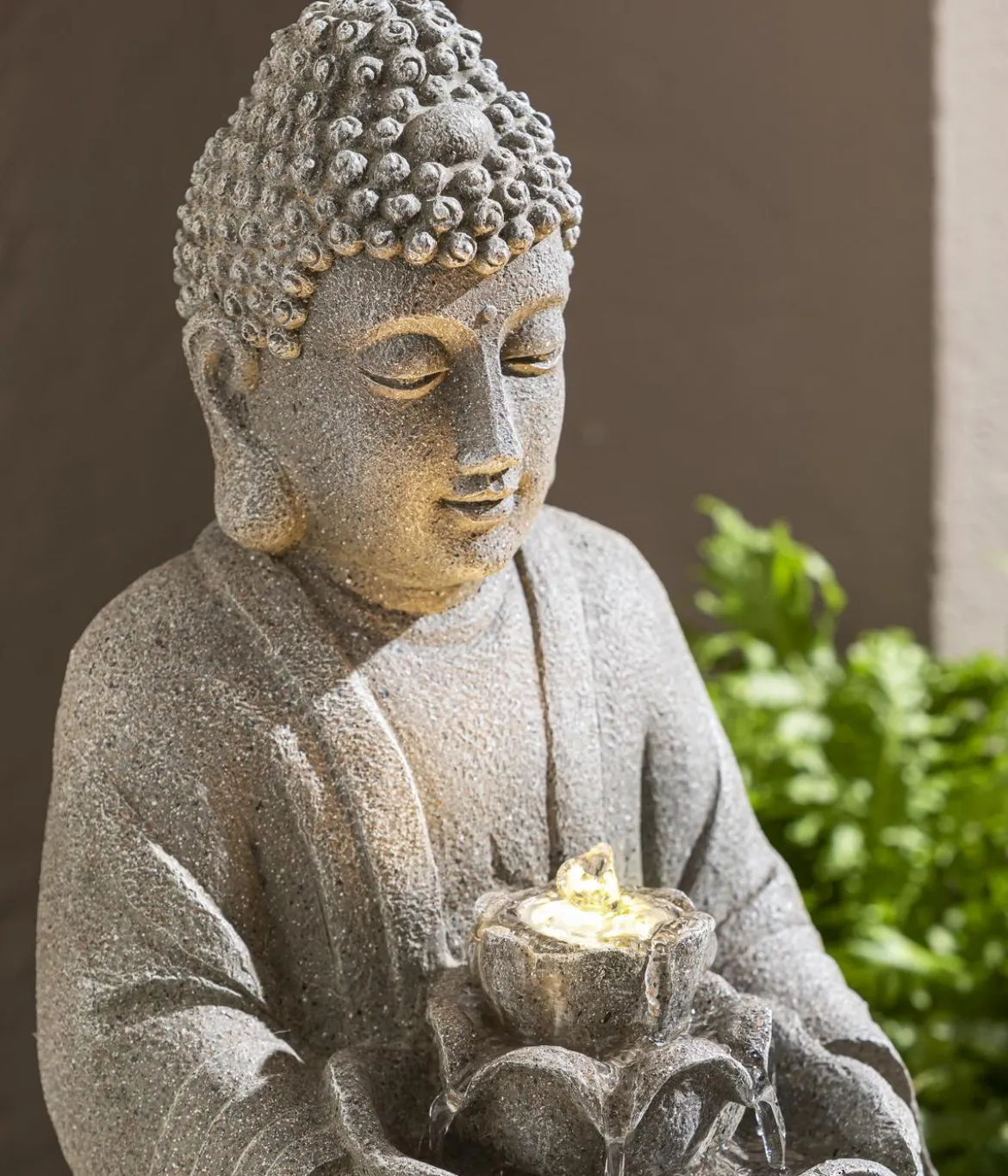 Dehner Polyresin-Gartenbrunnen Yoga, solarfähig, ca. H55 cm