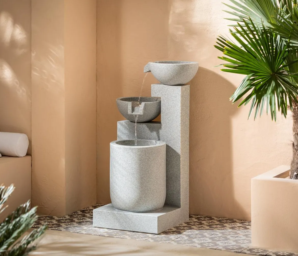 Dehner Polyresin-Gartenbrunnen Samson, solarfähig, ca. H100 cm