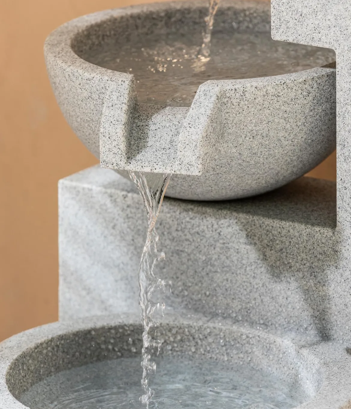 Dehner Polyresin-Gartenbrunnen Samson, solarfähig, ca. H100 cm