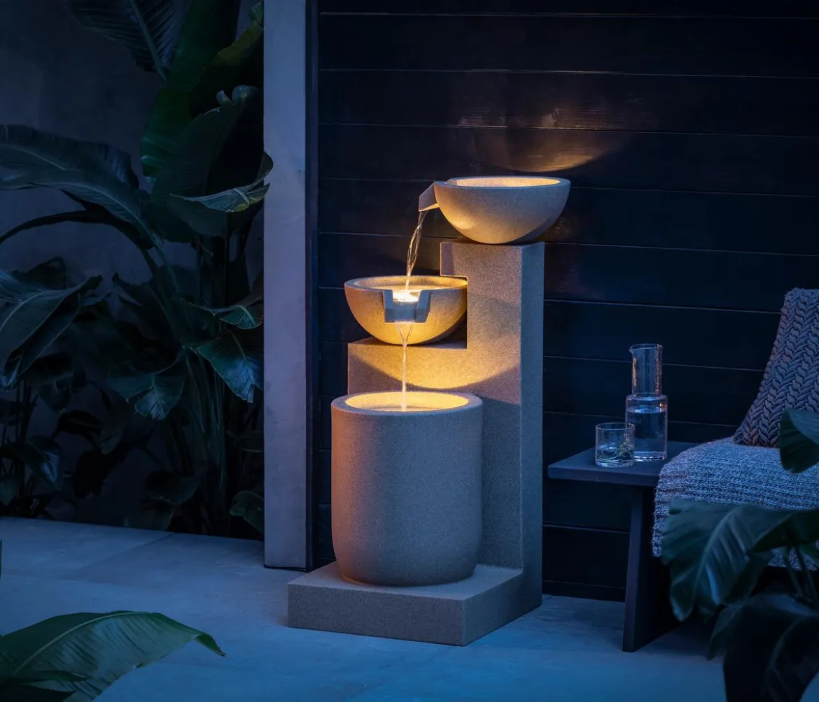 Dehner Polyresin-Gartenbrunnen Samson, solarfähig, ca. H100 cm