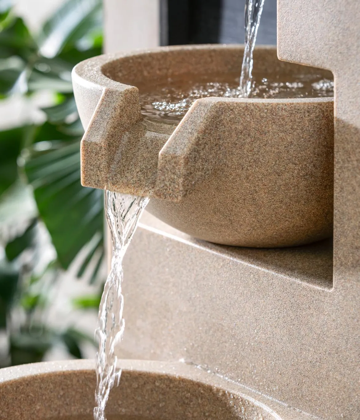 Dehner Polyresin-Gartenbrunnen Samson, solarfähig, ca. H100 cm
