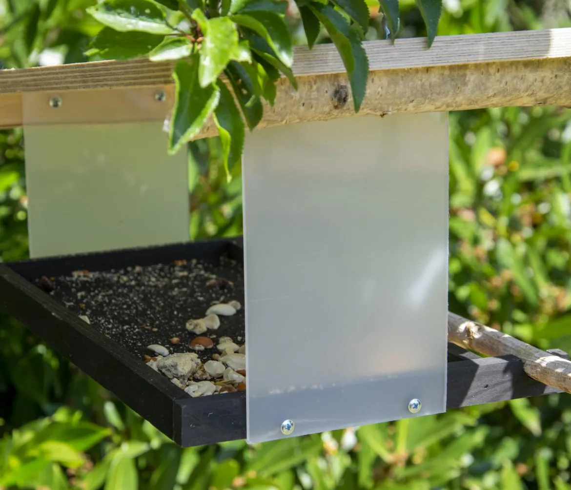 dobar® wildlife Vogelfutterhaus Futura II, ca. B38/H18/T22 cm