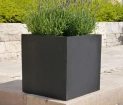 Eastwest Fiberglas-Pflanzkübel, quadratisch