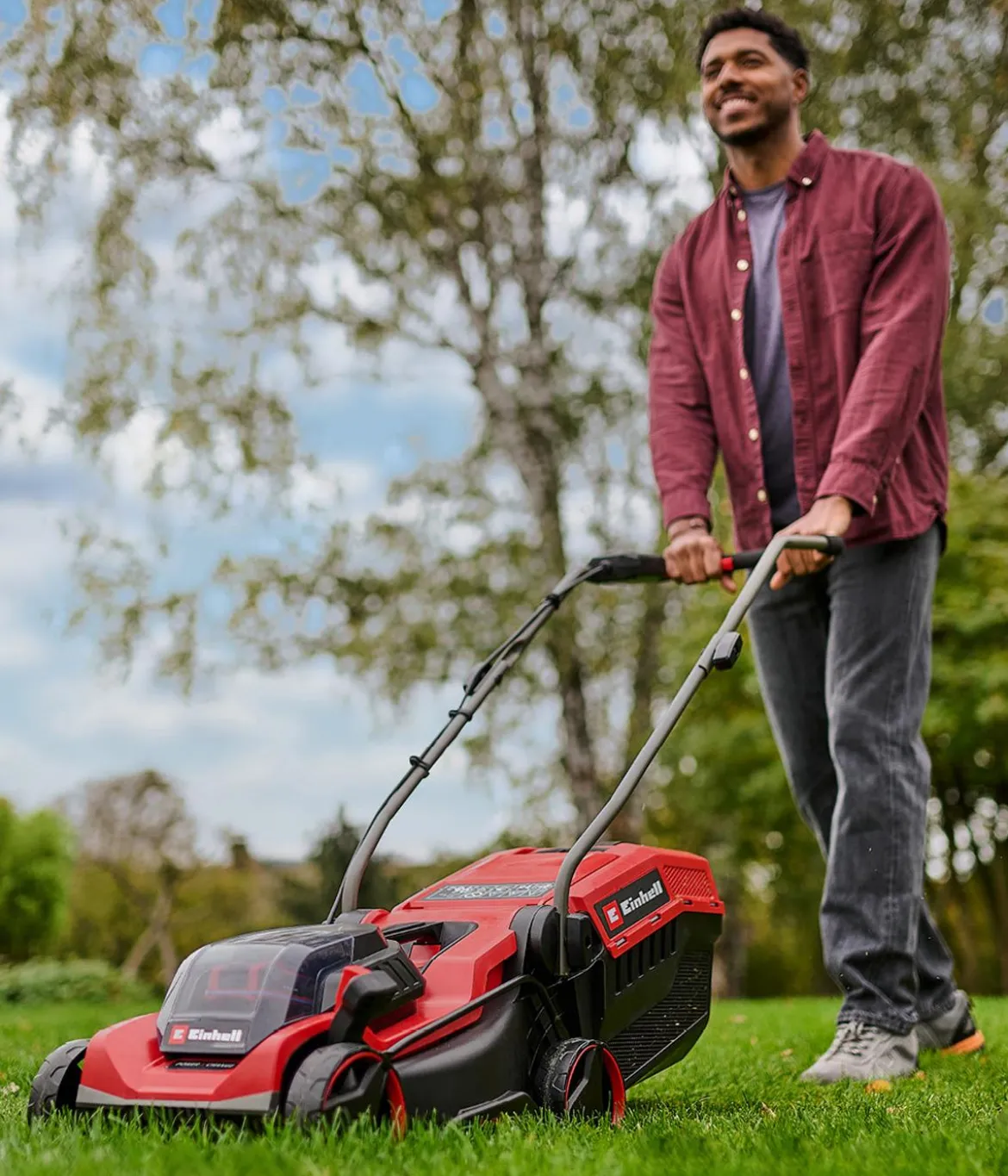 Einhell Akku-Rasenmäher GE-CM 18/32 C Li BL, inkl. 4,0 Ah Akku & Schnellladegerät