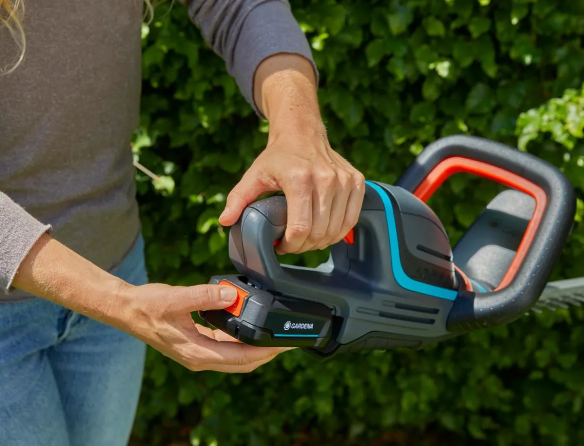 GARDENA Akku-Heckenschere-Set ComfortCut 60/18V P4A