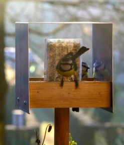 LUXUS-VOGELHAUS Futterhaus Bauhaus II, braun/silber, ca. B15/H16/T15 cm