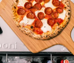 Ooni Bambus Pizzaschieber/Servierbrett, ca. B36/H1/T58 cm