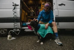 RUFFWEAR® Hunde-Handtuchmantel Dirtbag™ Aurora Teal