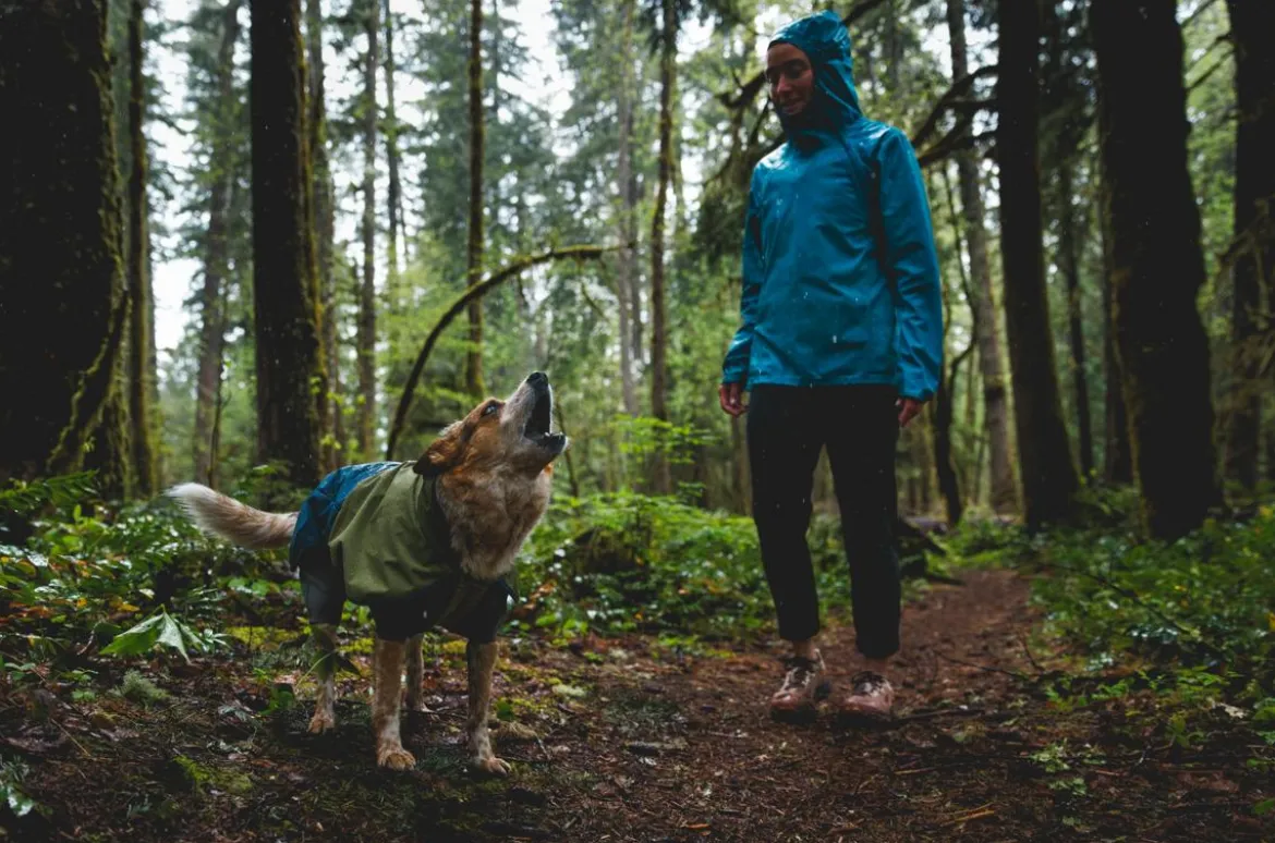 RUFFWEAR® Hunde-Regenanzug Sun Shower™ Coverall